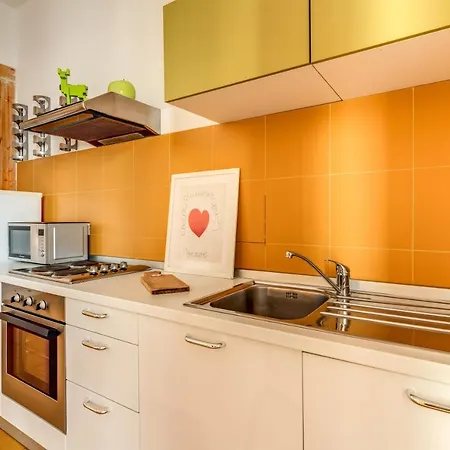 Aweshomeitaly - Cinque Terre Colors Apartment La Spezia